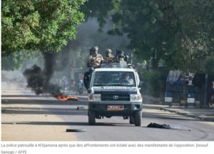 La police patrouille à N'Djamena