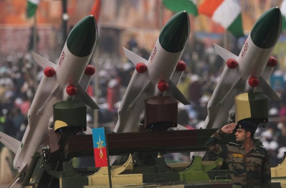 Asie l'Inde dit avoir envoyé accidentellement un missile au Pakistan