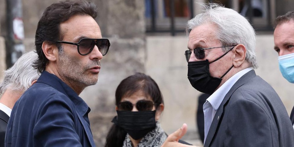 Alain Delon avec son fils Anthony, et sa dame de compagnie