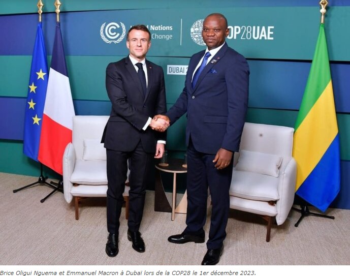 Brice Oligui Nguema et Emmanuel Macron à Dubaï